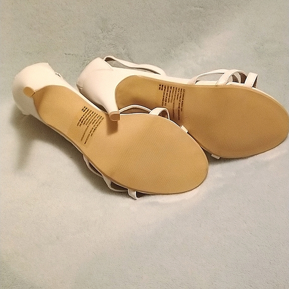 Forever Selected By Paula Abdul White Strappy Heels - Picture 6 of 12